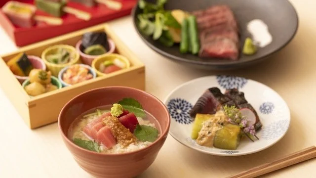 photo © Cha Cha Hana