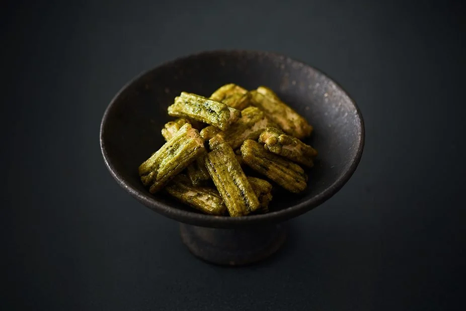 Hand made green tea mirukuokaki (rice crackers)