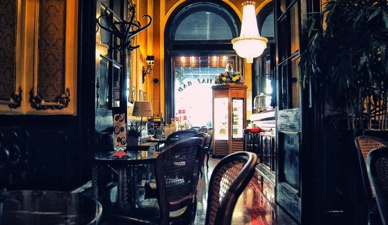 Muvesz Kavehaz-2.jpg