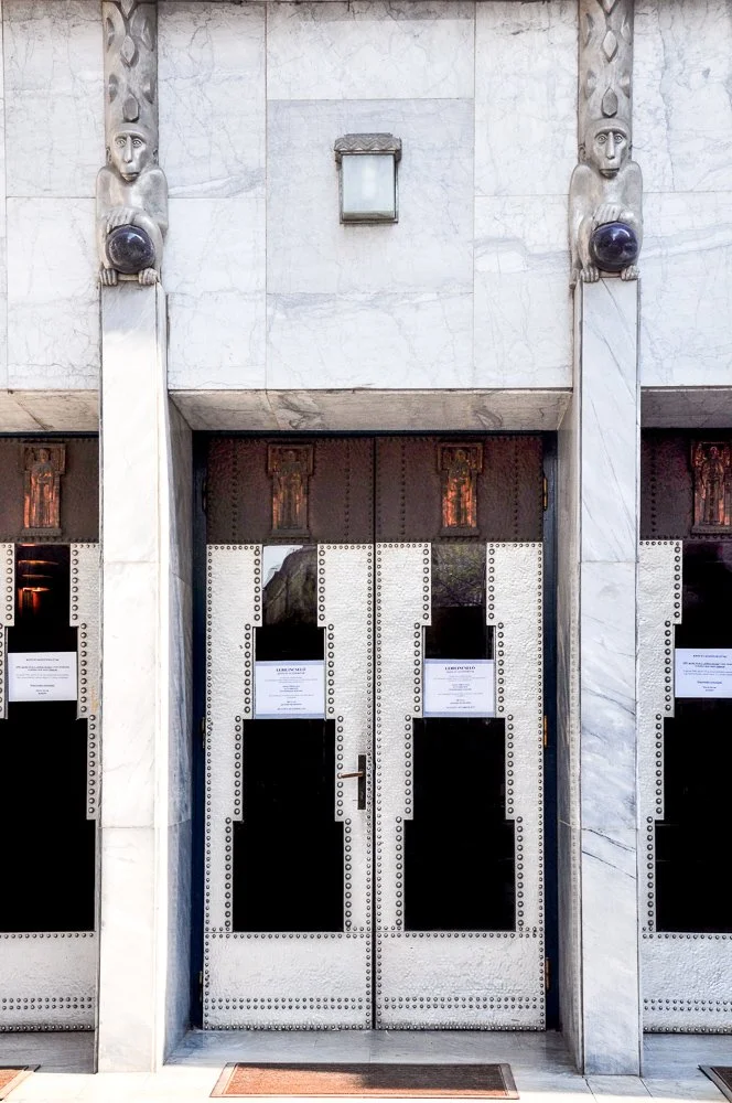 Új Színház – The New Theatre