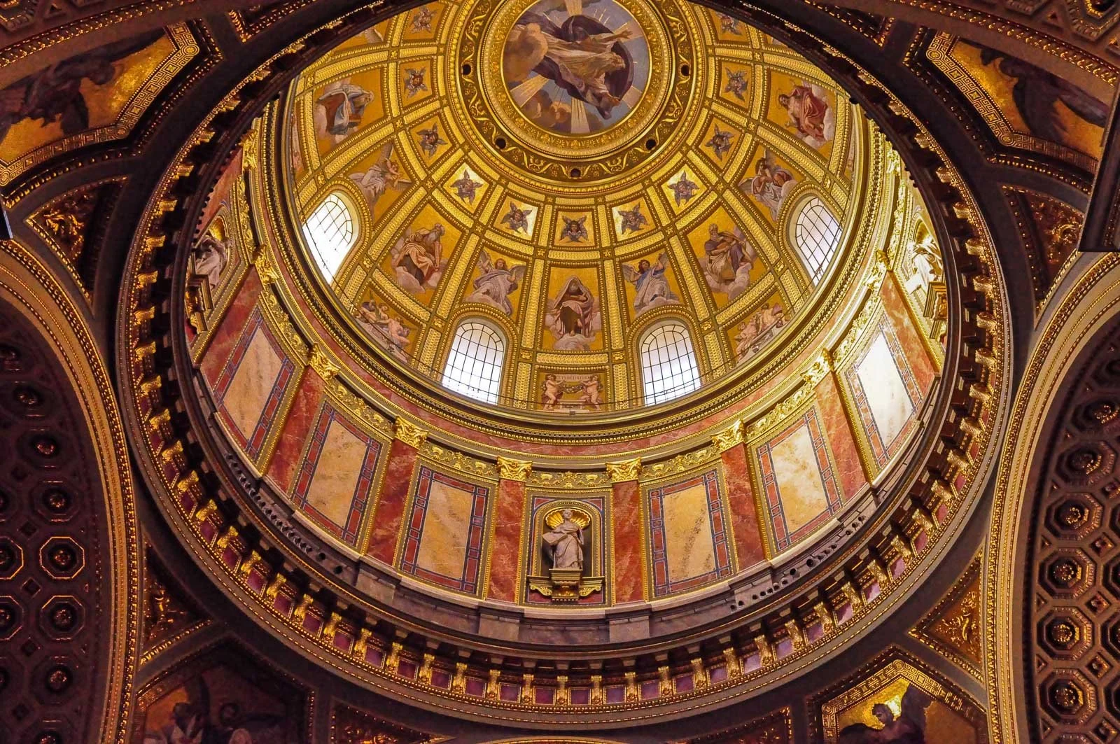Szent István Bazilika – St. Stephen's Basilica