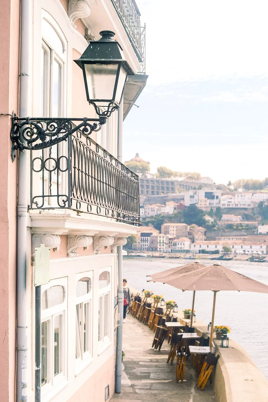 1872 River House a Gentle Address on the Douro