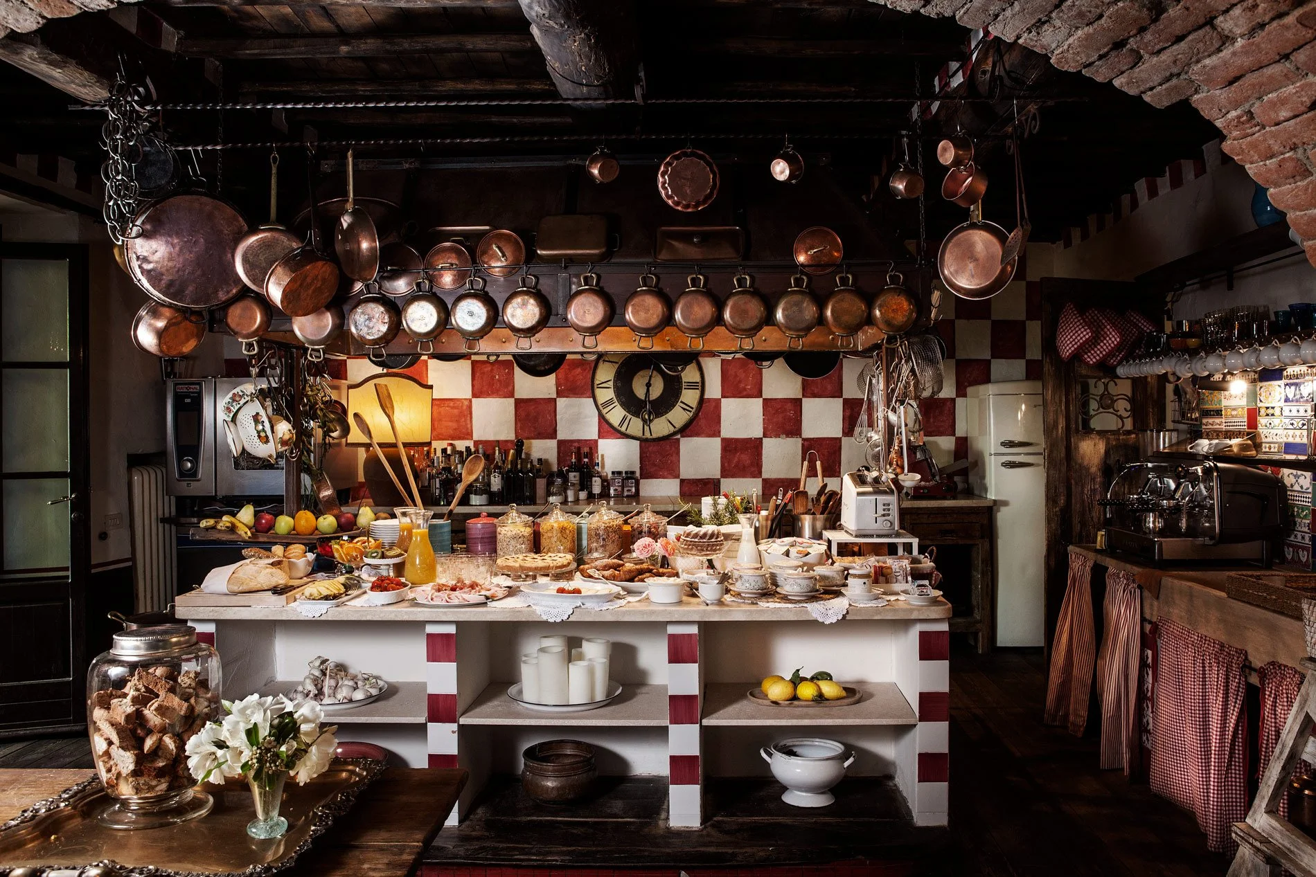 Hotel Lupaia, a Tuscan Retreat near Montepulciano