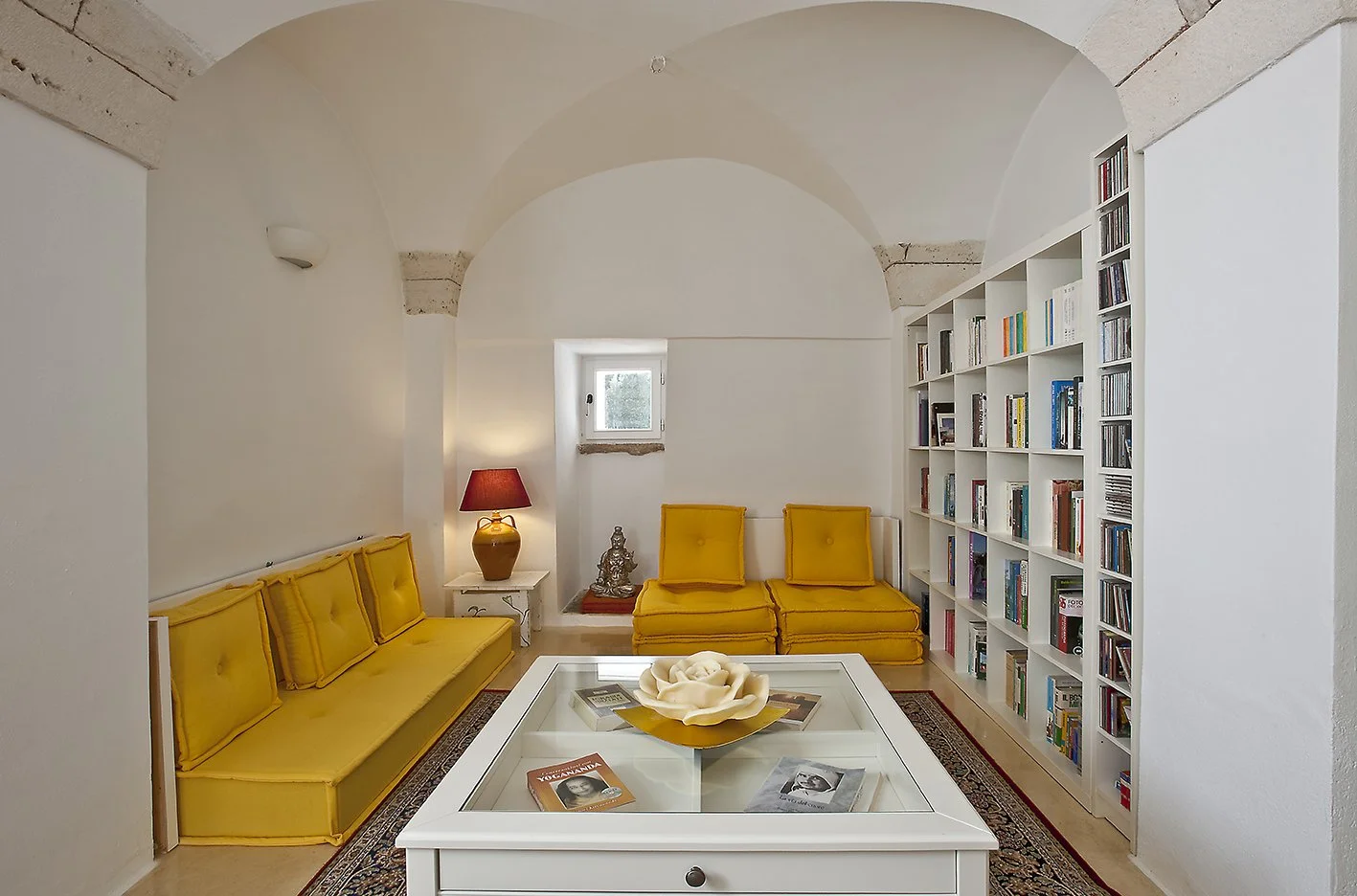 Lounge Room Margherita Dal Pra Yoga Retreat Puglia 2.jpg