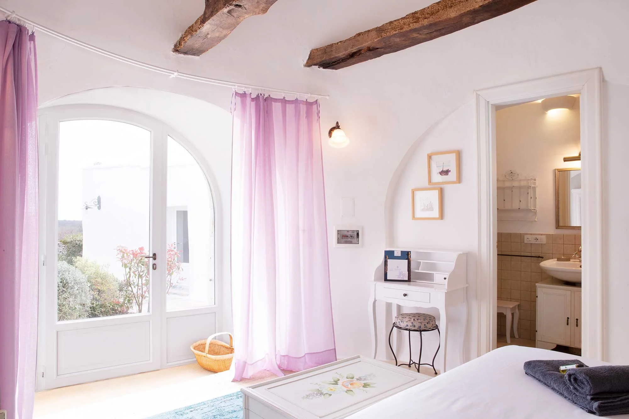 Glicine4  Margherita Dal Pra Yoga Retreat Puglia.jpg