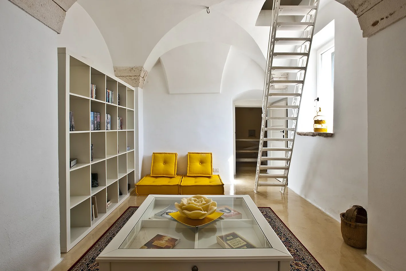 Lounge Room Margherita Dal Pra Yoga Retreat Puglia.jpg