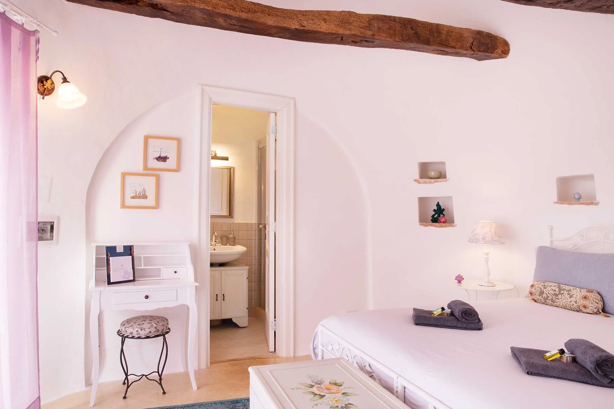 Glicine3  Margherita Dal Pra Yoga Retreat Puglia.jpg