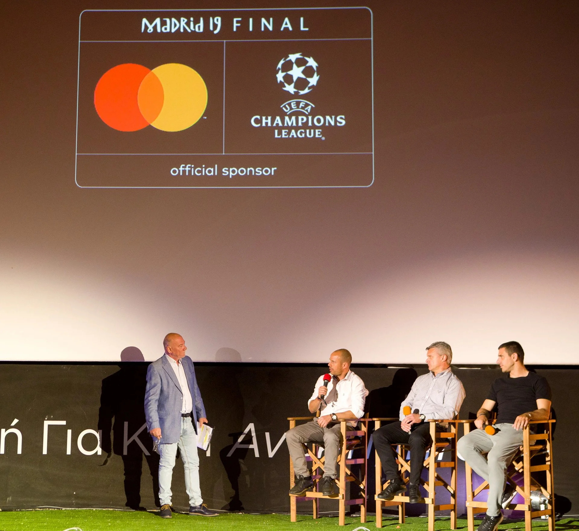  MasterCard’s UEFA Champions League campaign with Greek football icons 