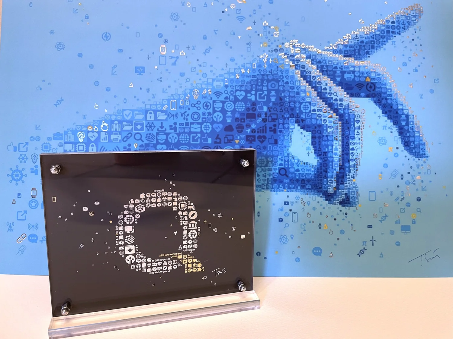 Exclusive corporate gift idea by the digital mosaic artist