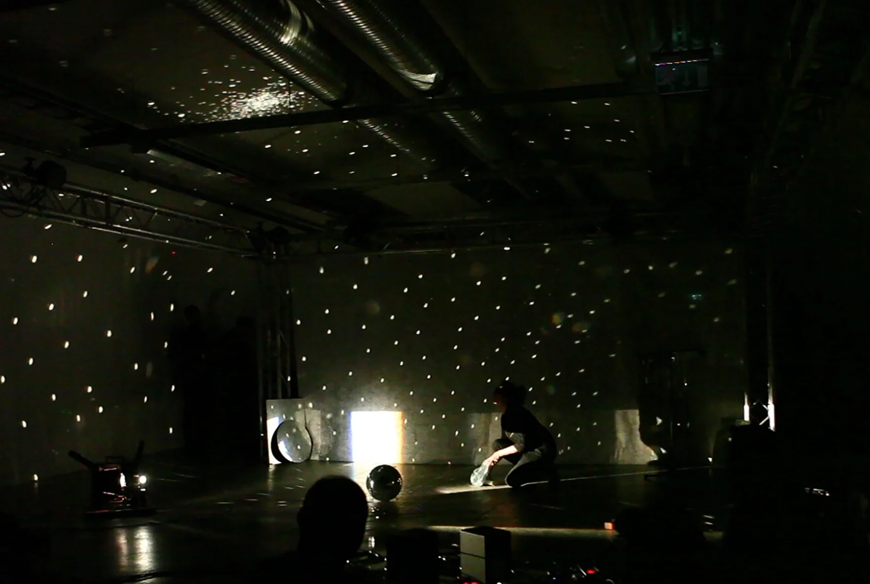 RAZZLE DAZZLE - 16 MM PERFORMANCE MED POLAR FILM LAB