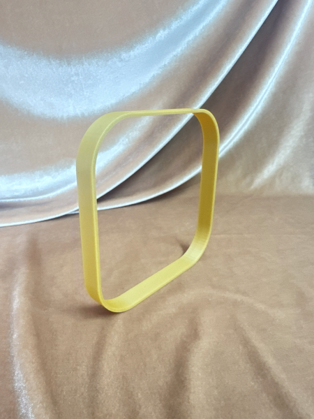 1 yellow looking R.png