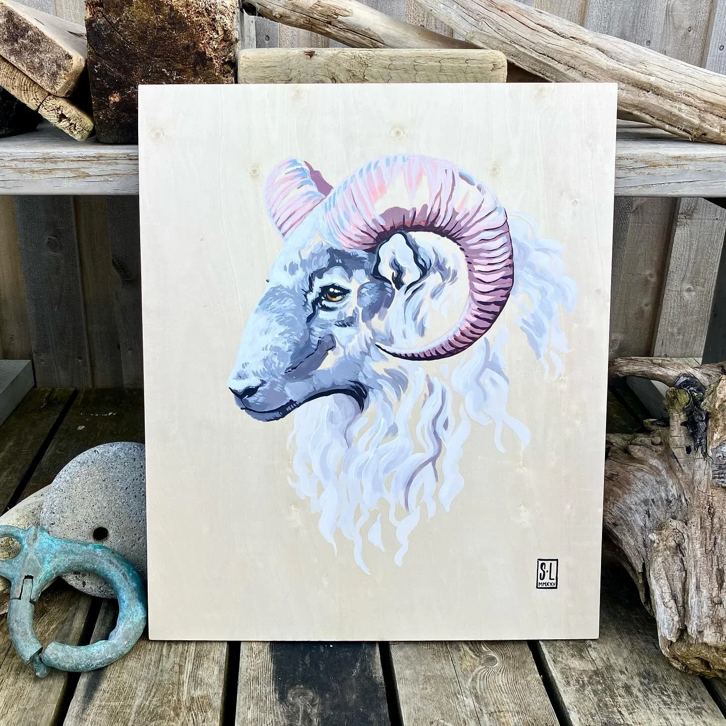 Old Norwegian Sheep 🐏
.
50x60cm plywood
Or as we call them Villsau &ldquo;wild sheep&rdquo; - are a semi-domesticated breed of sheep which are quite small and bred to live outside year-around. They eat seaweed containing bubbles of fresh water if th