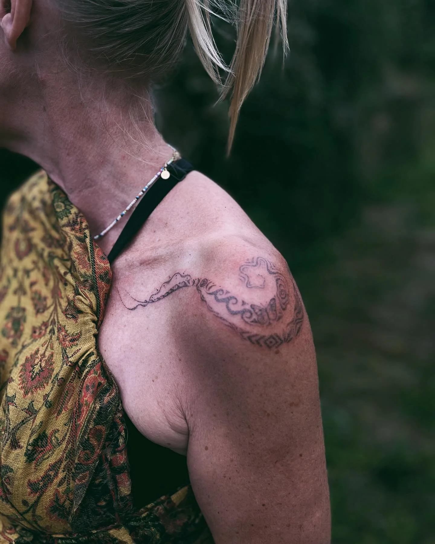 For Nikki 🌀
A ceremony to mark a brand new chapter into a new life, honouring the new skin, the symbols and elements that have found their way as guides. Alchemising the darkness, finding the empowerment and resilience to flow like water 💦 
Embraci