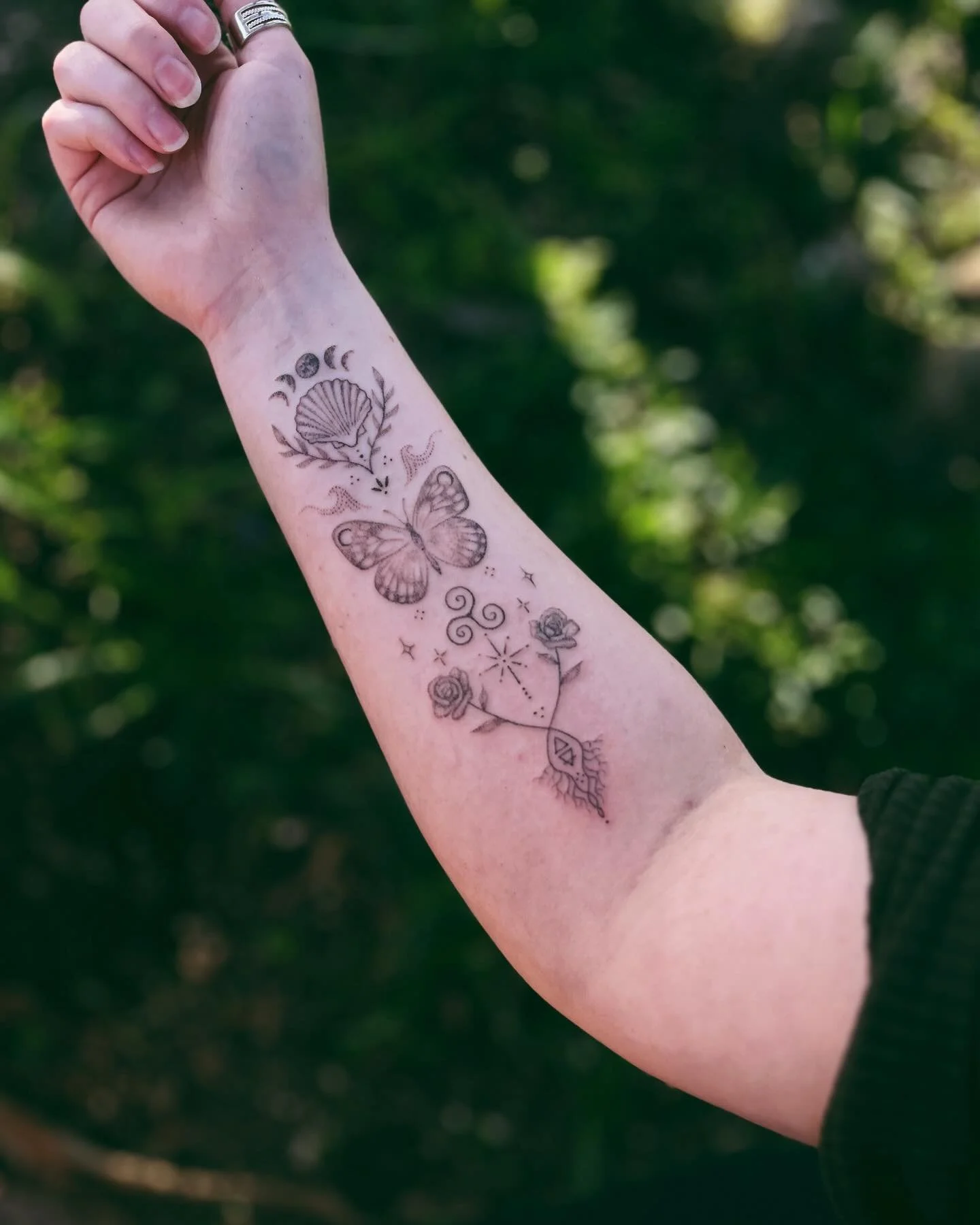 A tattoo talisman handpoked in ritual for Chloe. 
To embody prayers and intentions, and the ever unfolding journey of life ✨ 

Thank you so much to @_chloewhittaker_ 
For allowing this design to come through you, celebrating creative sparks and visio