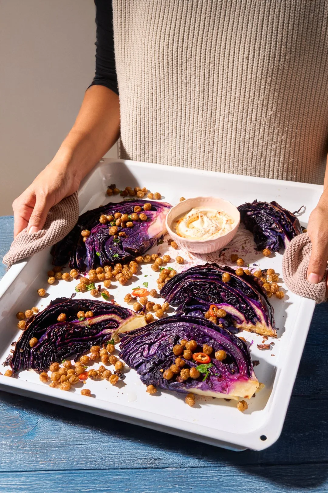 Oven-steaks_Red-cabbage-steaks_Chickpeas.jpeg