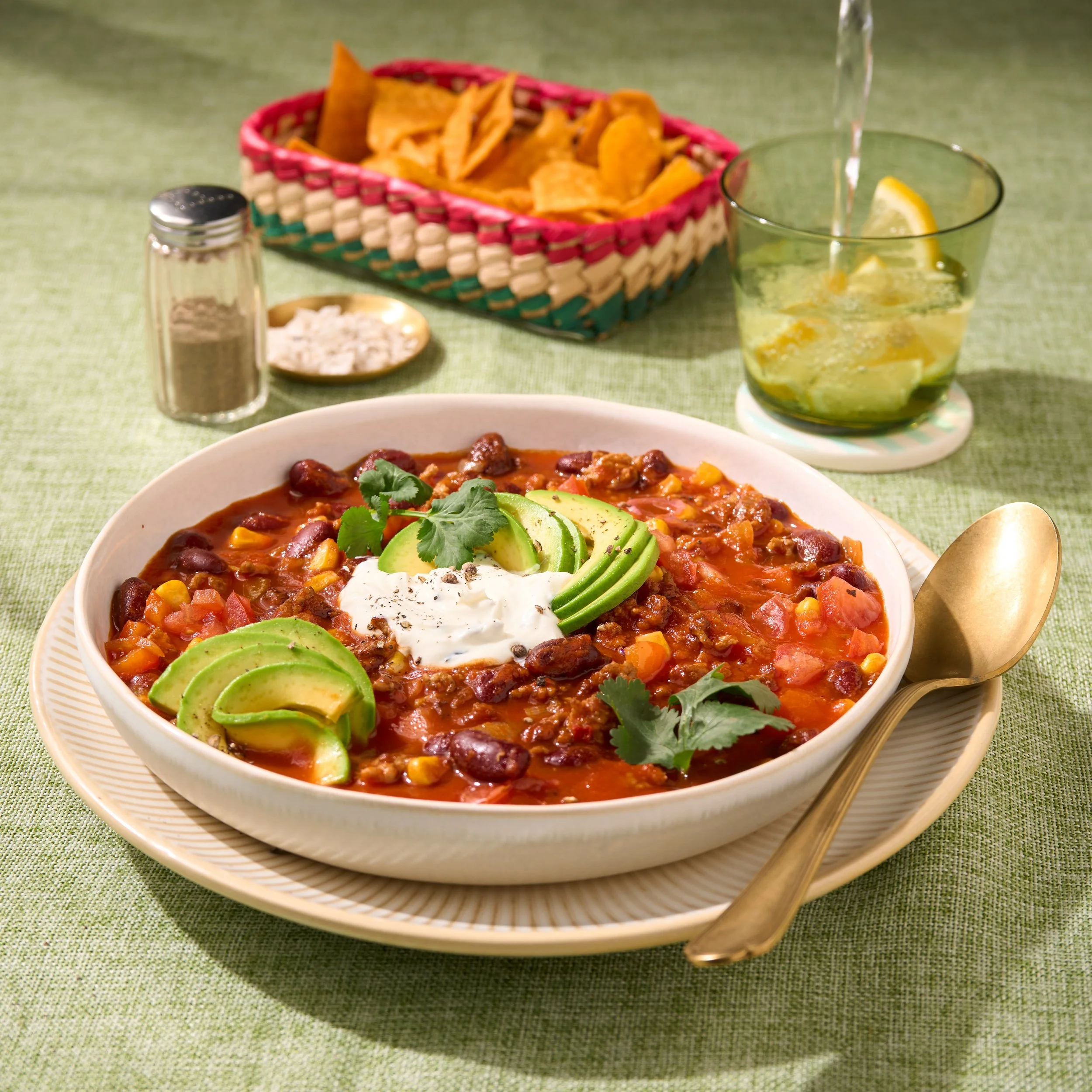 Chili_Classic_Con-carne_Sour-cream,-avocado-&-lime.jpeg