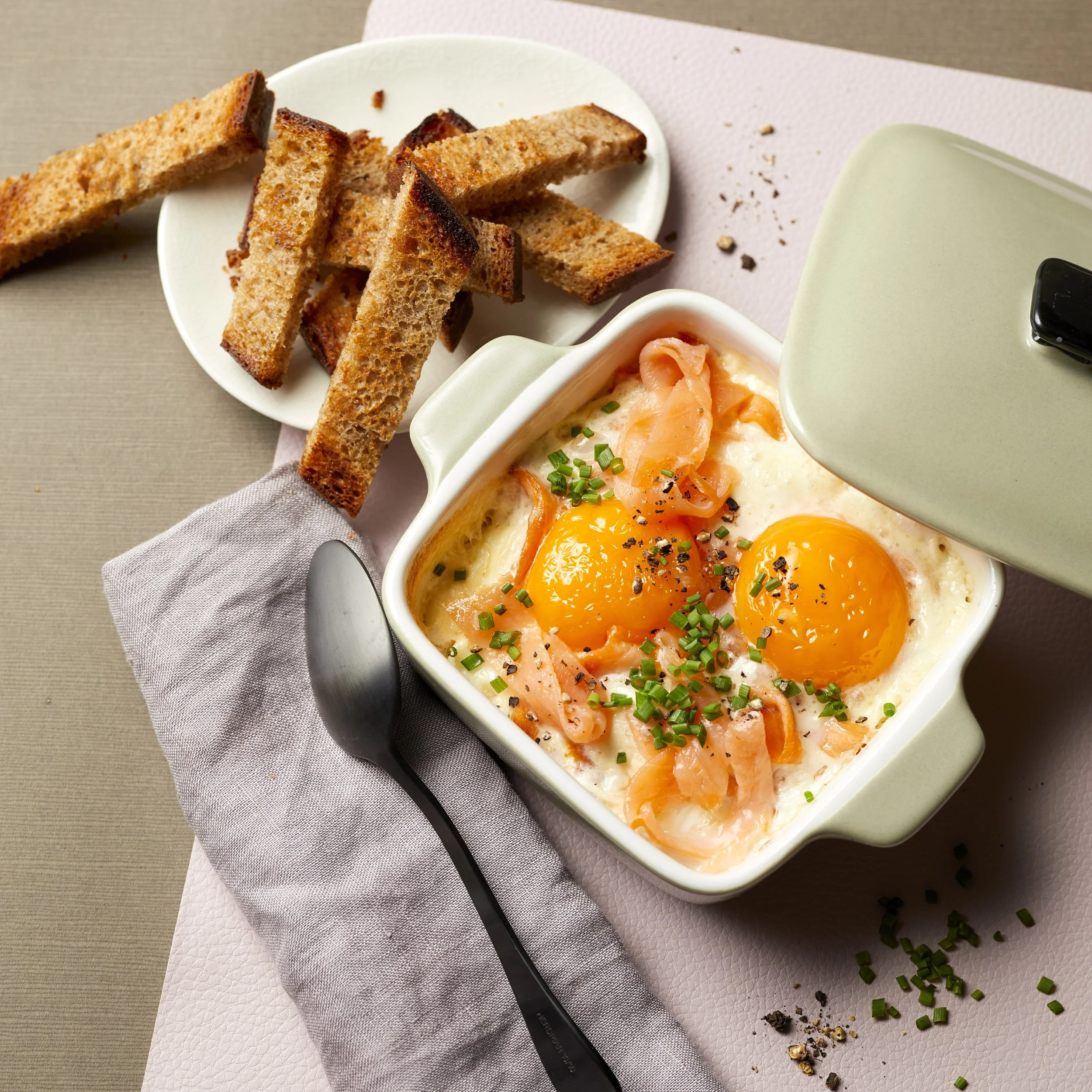 Baked-eggs_Eggs_Sourdough-bread_Smoked-salmon-&-chives.jpeg
