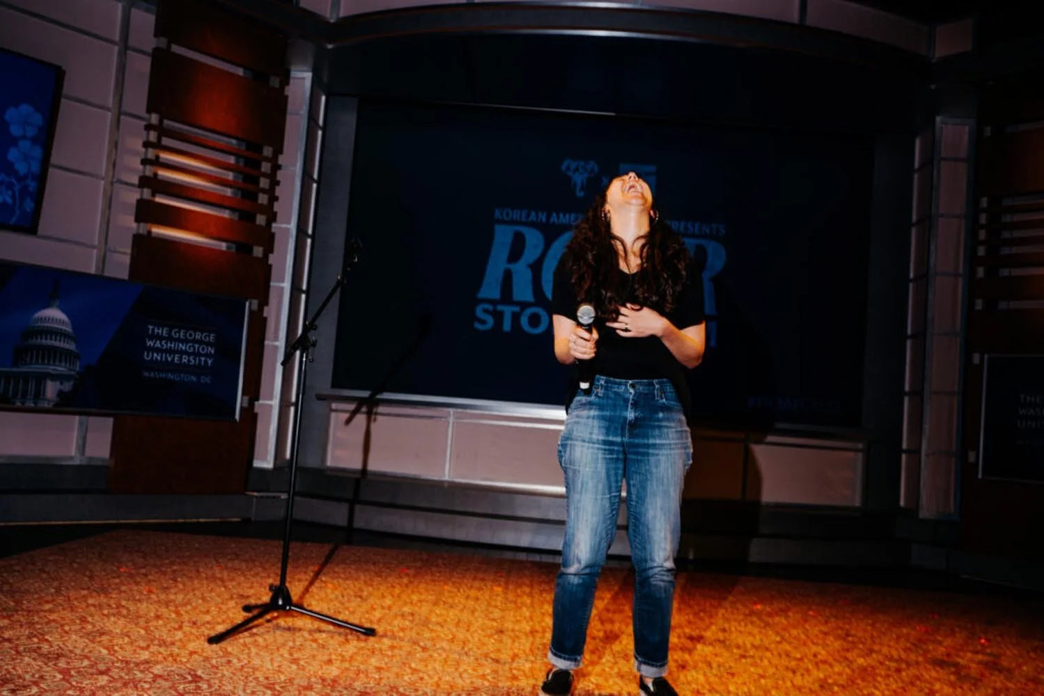 2024-roarstoryslam-dc-lowres-12-1024x683.jpg