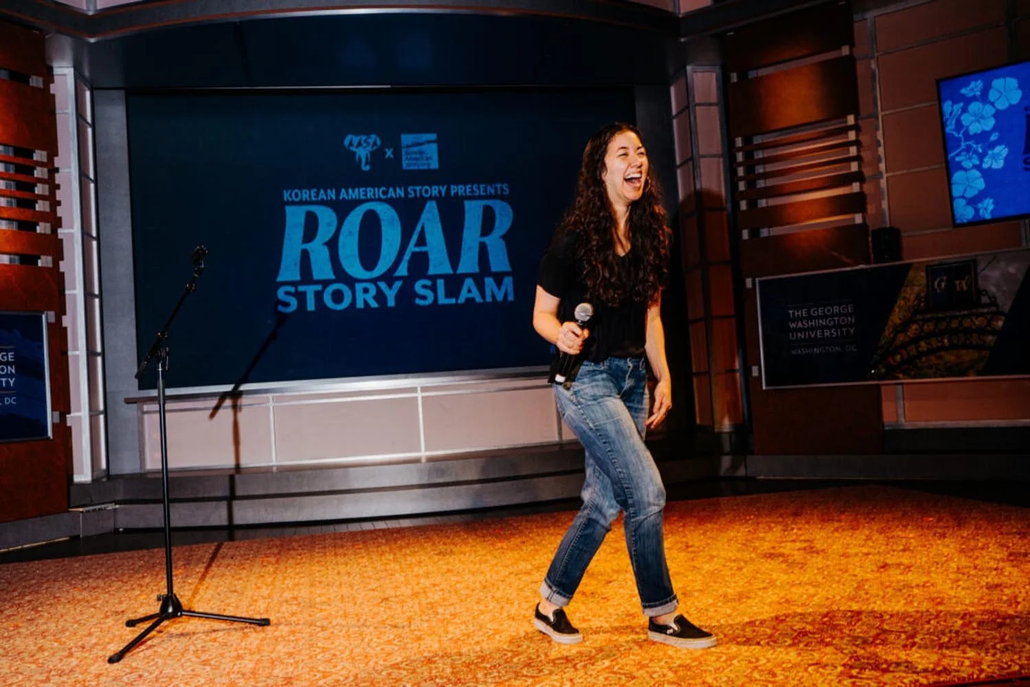 2024-roarstoryslam-dc-lowres-13-1024x683.jpg