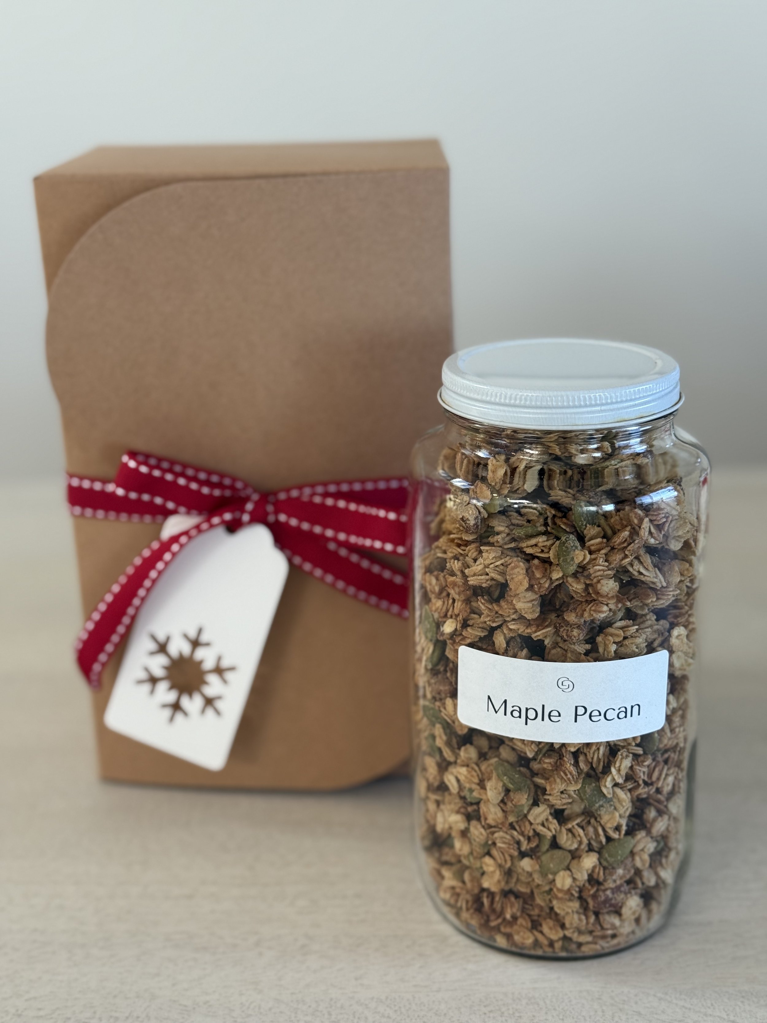 11 oz granola gift box