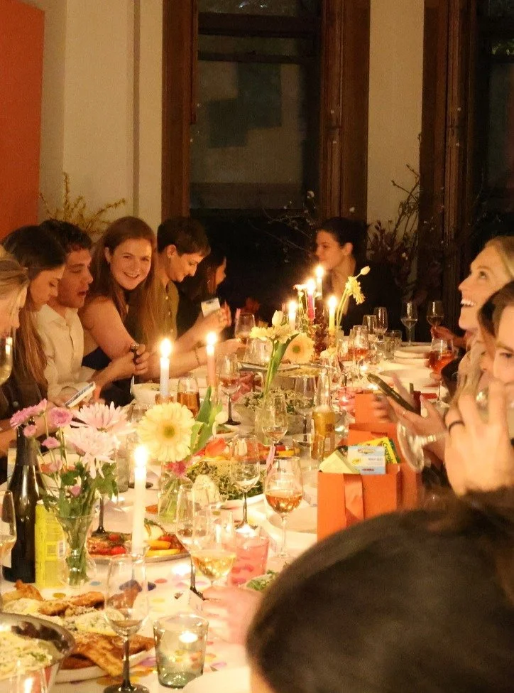 Last month's tablescape for the launch of @katshortsleeve's Supper Club, paired with her birthday celebration. Had way too much fun dreaming up this whimsical table 🥂

Comment if you'd like to see the behind the scenes planning of this amazing night