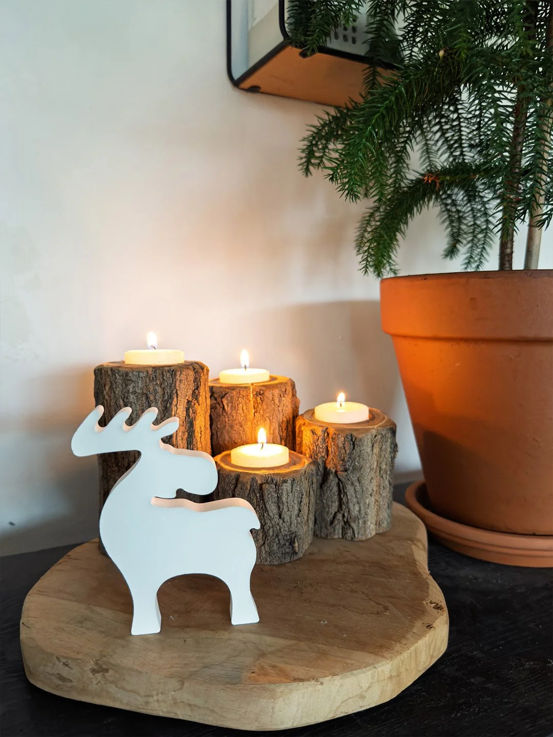 Magnus von Moos – weißer Raysin-Elch – handgegossen