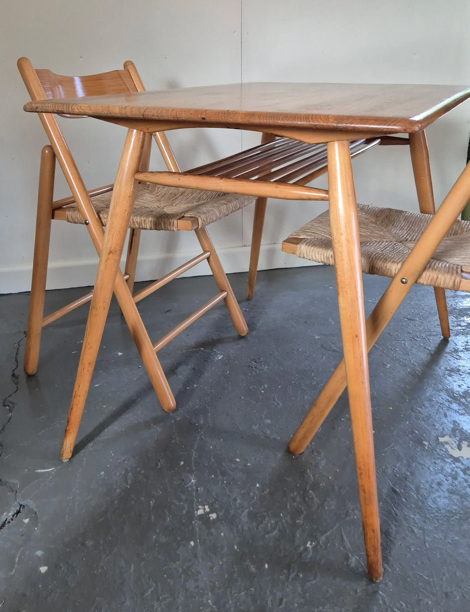 ercol-dining-table-1-norfolk-retro-4.7.25.jpg