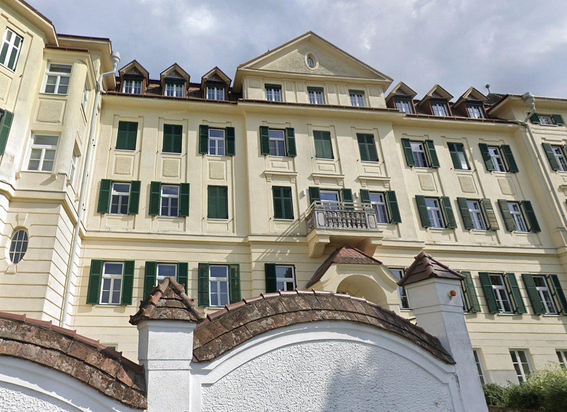 Kloster front2.jpg