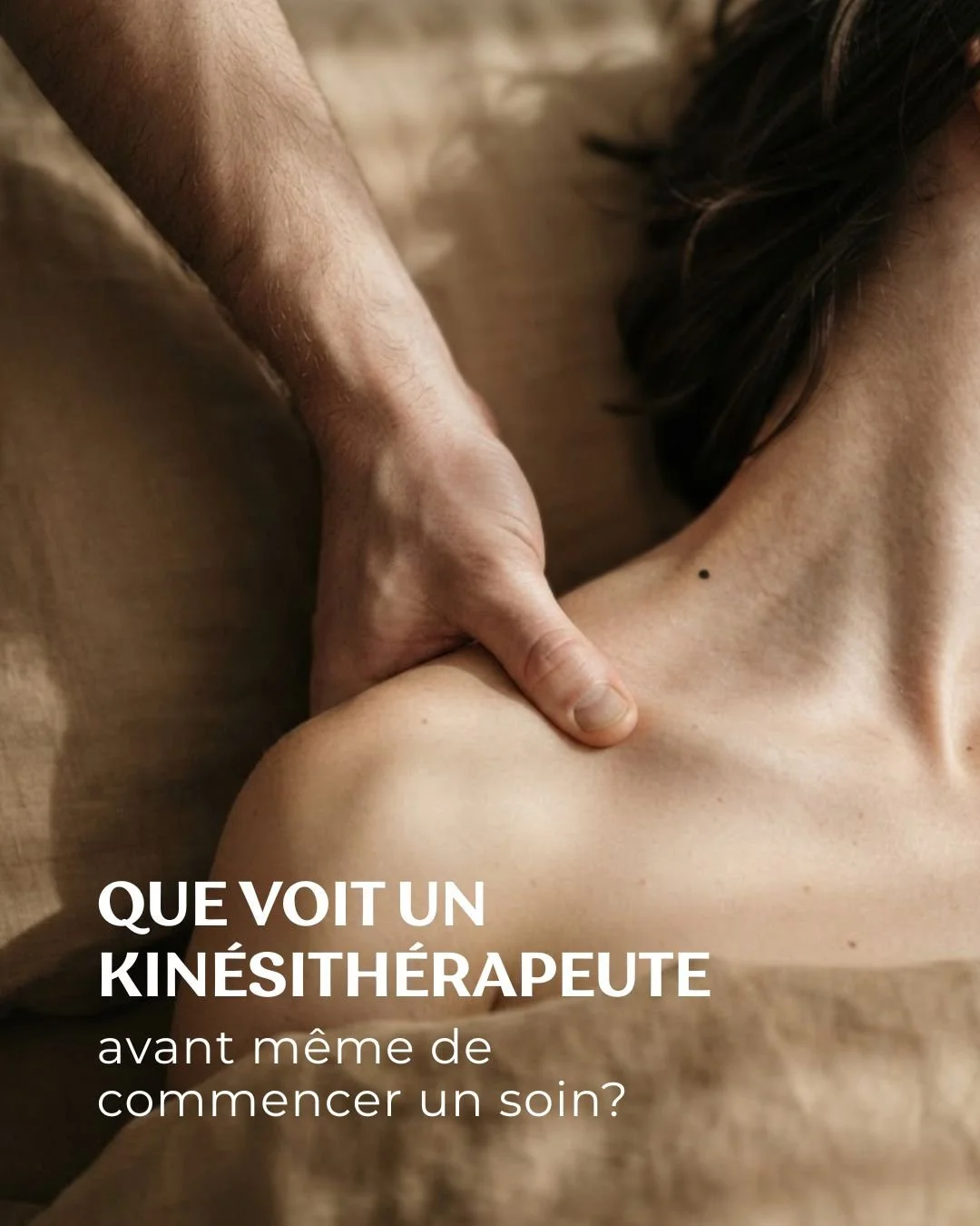 Que voit un kin&eacute;sith&eacute;rapeute avant m&ecirc;me de commencer un soin ?

Avant le premier geste, le corps donne d&eacute;j&agrave; de nombreuses informations.
Une respiration courte. Une &eacute;paule qui compense. Une posture qui s'adapte