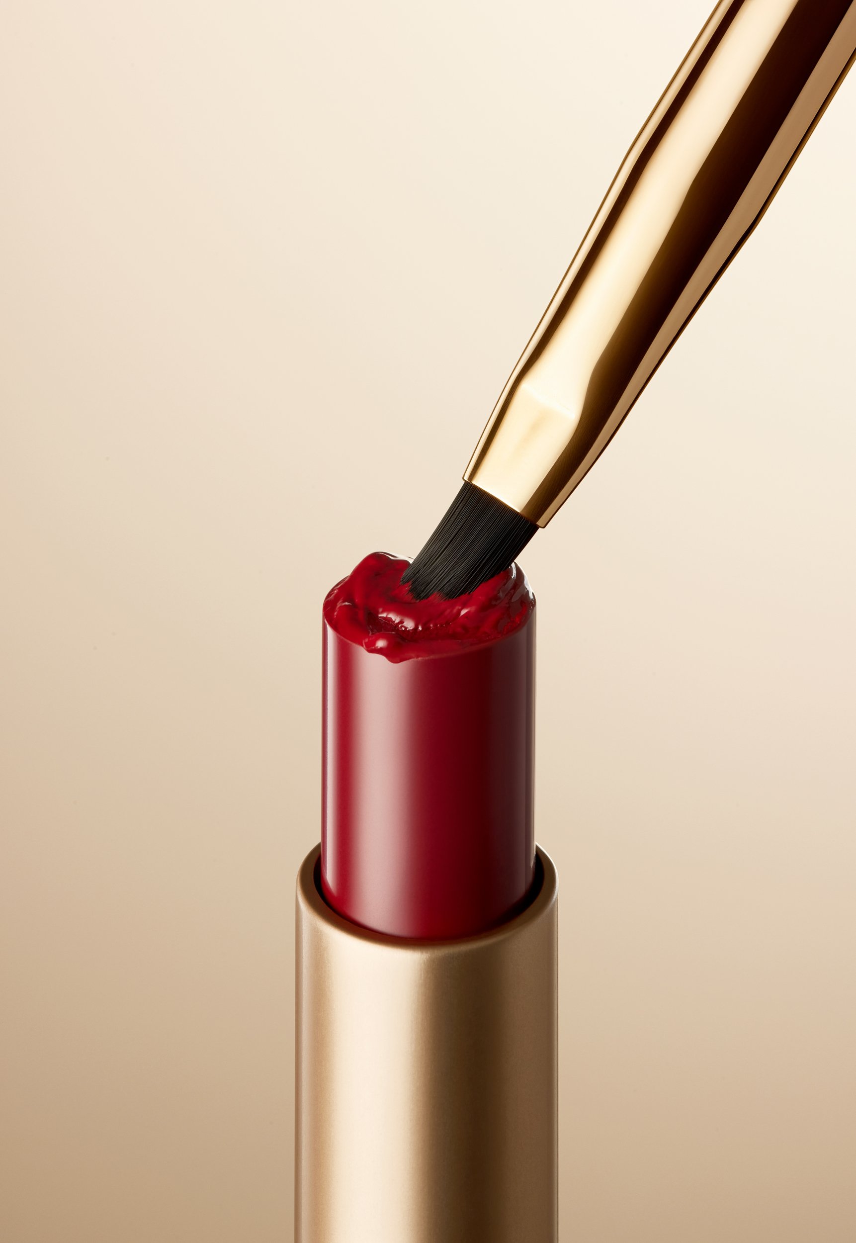 Edward Fury Cosmetics and Skincare Photographer Code8 LIP BRUSH.jpg