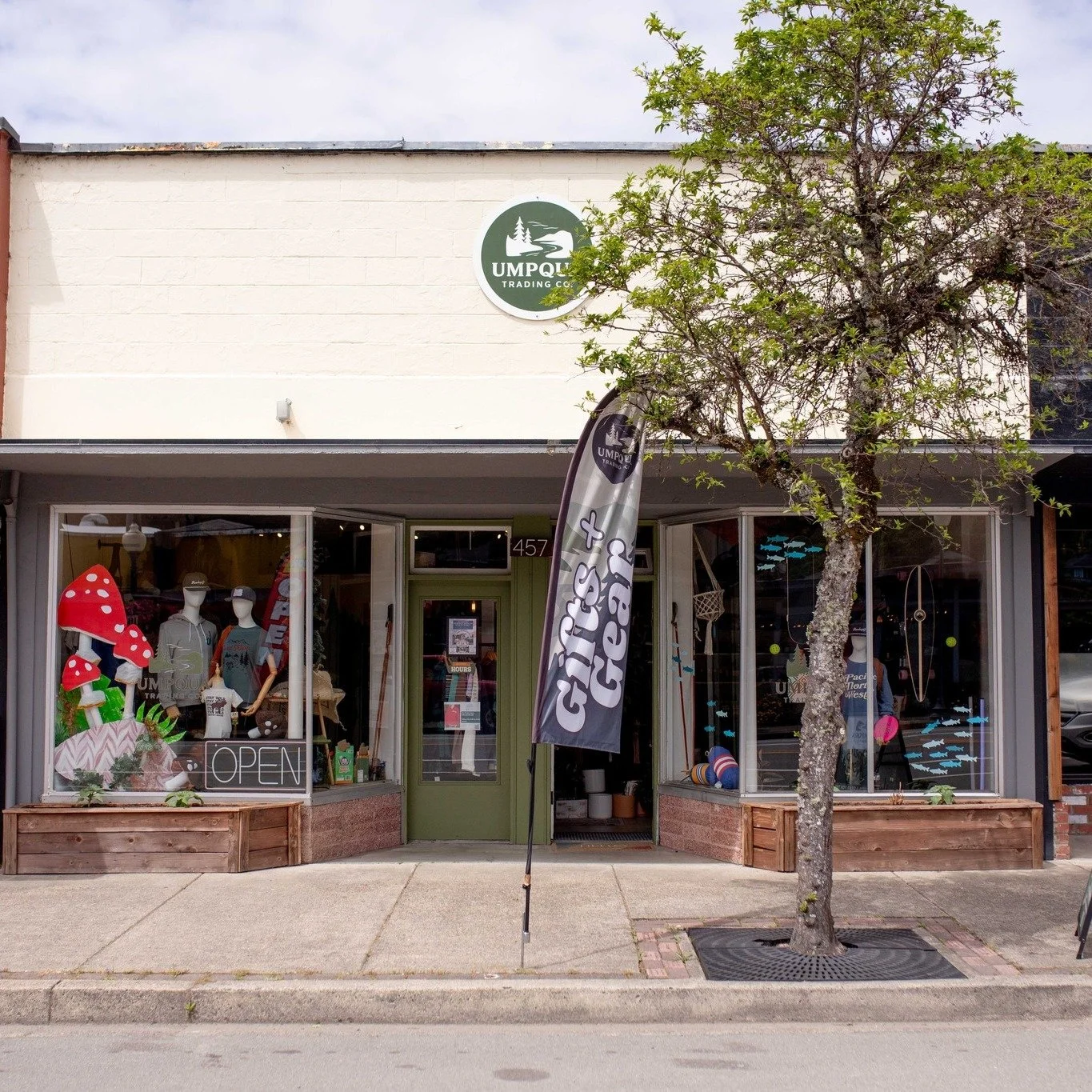 Thanks for continuing to shop small with us here on the South Coast. Every visit, tag, share and purchase helps keep this little dream growing.

 Umpqua Trading Co.
457 Fir Avenue &bull; Reedsport