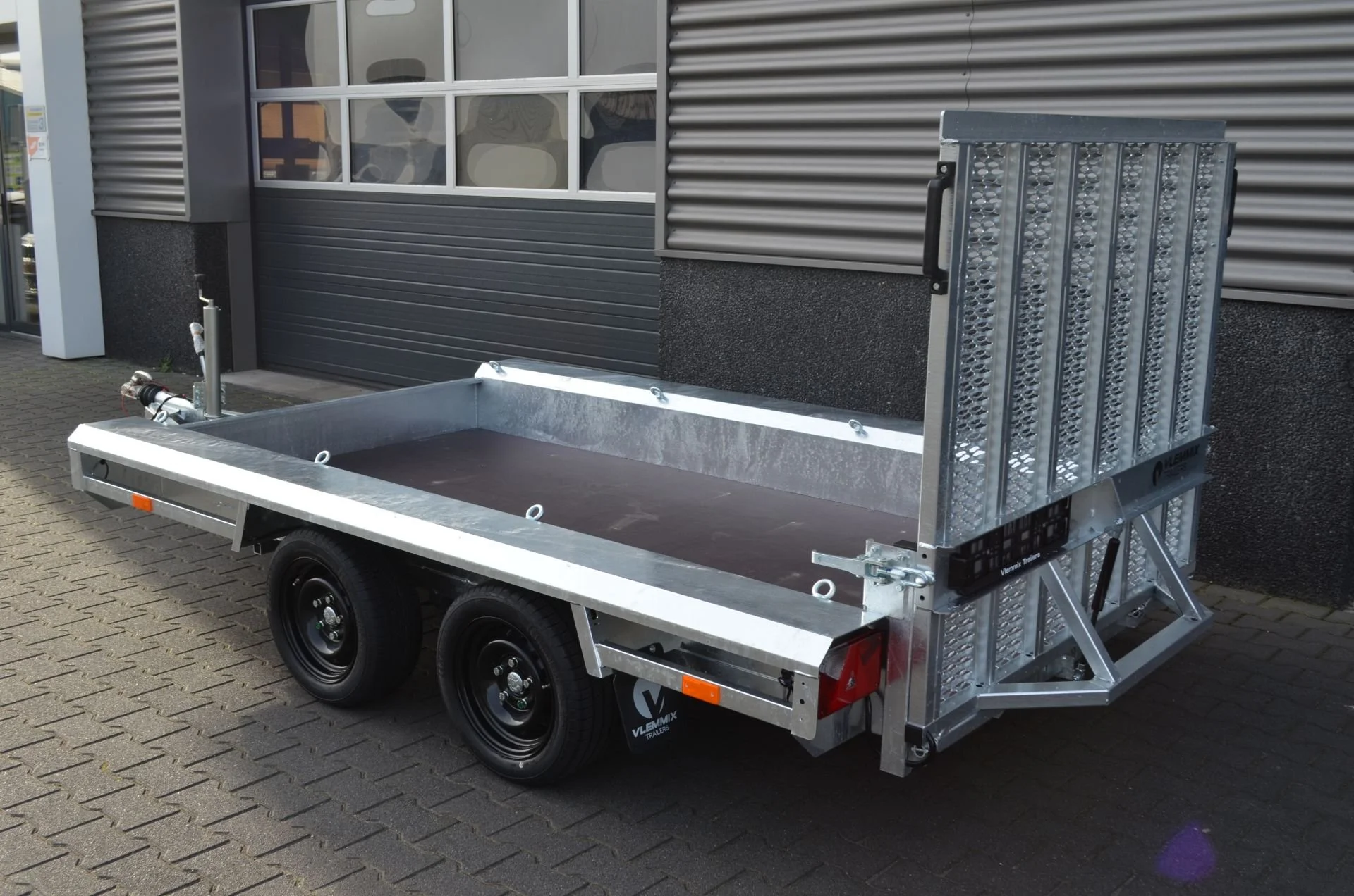 Machine transporter 3000kg – 3m x 1.5m3.jpg