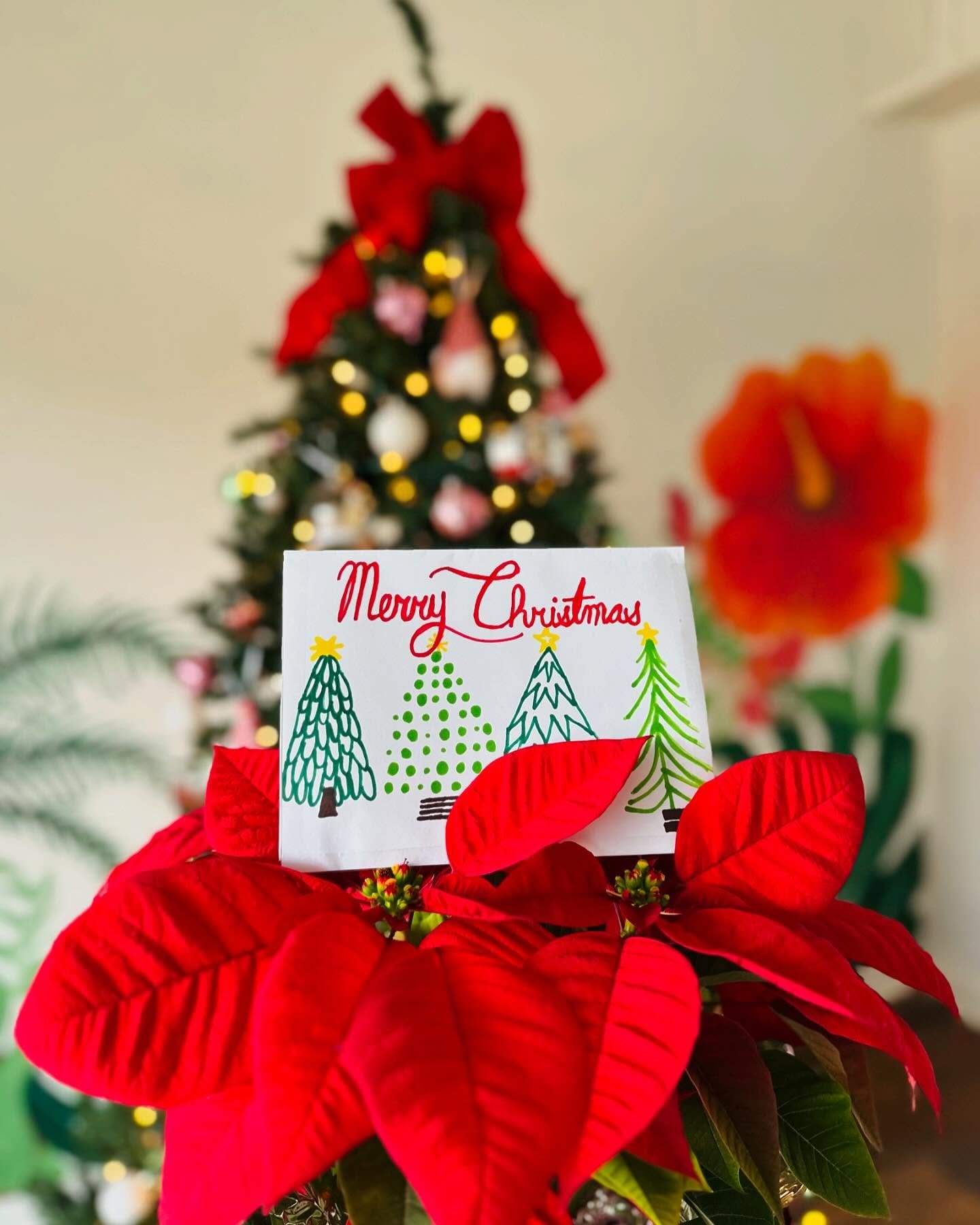 It&rsquo;s the most wonderful time of the year! 🎄
💗 I&rsquo;m thrilled to share that I&rsquo;ve been busy creating my own handmade Christmas cards, filled with love and festive cheer. But that&rsquo;s not all! Our shop is also stocked with beautifu