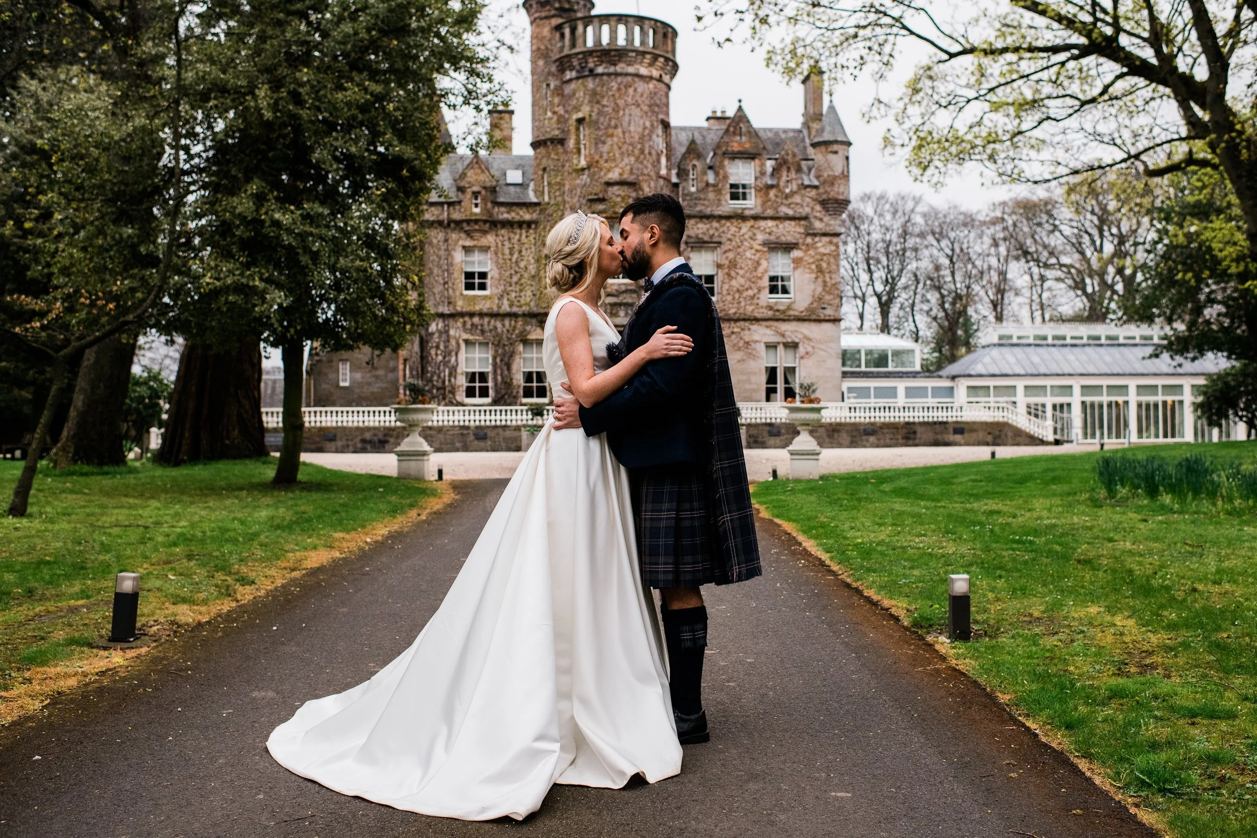 Carlowrie Castle Wedding Driveway