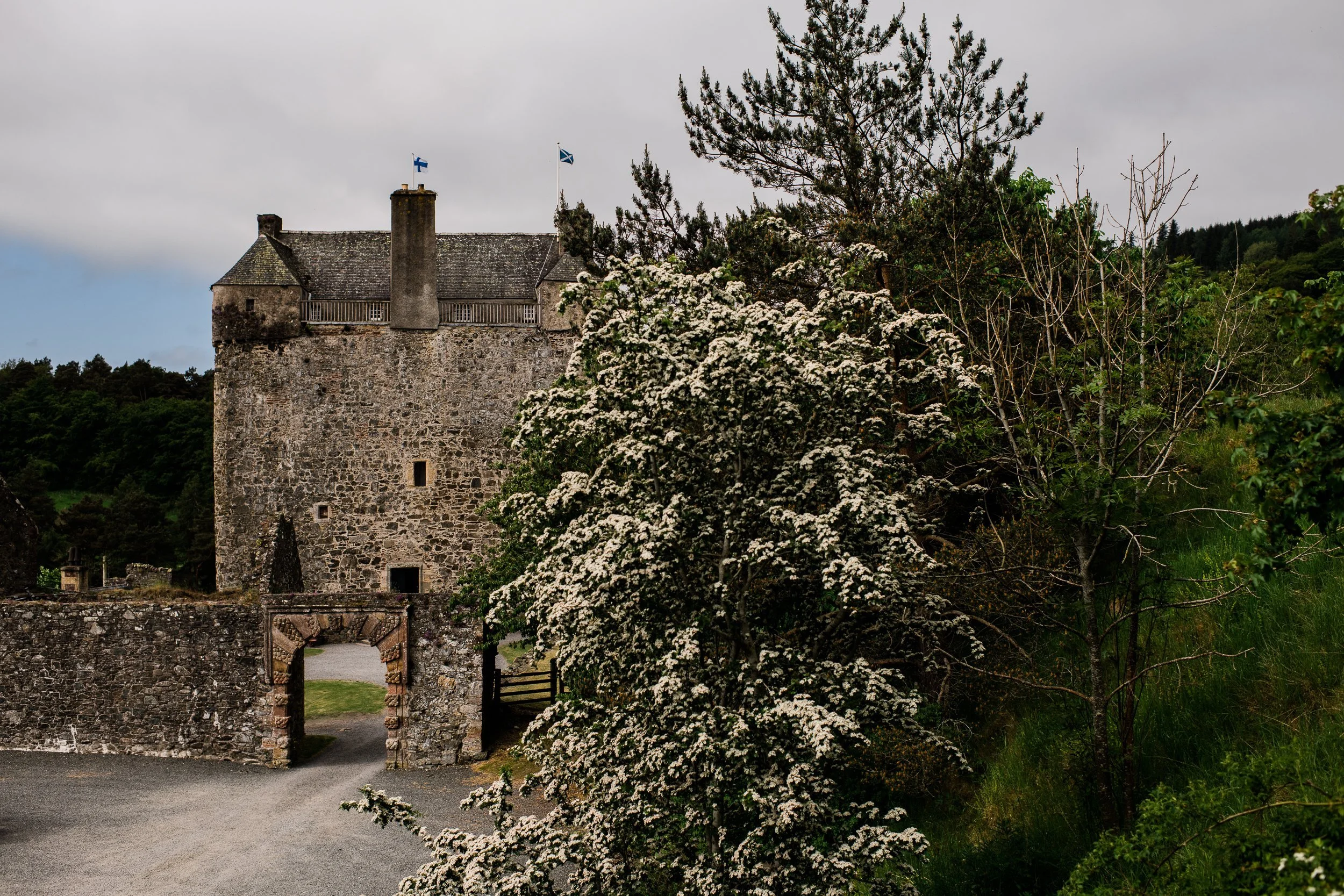 Neidpath Castle Wedding-1.jpg