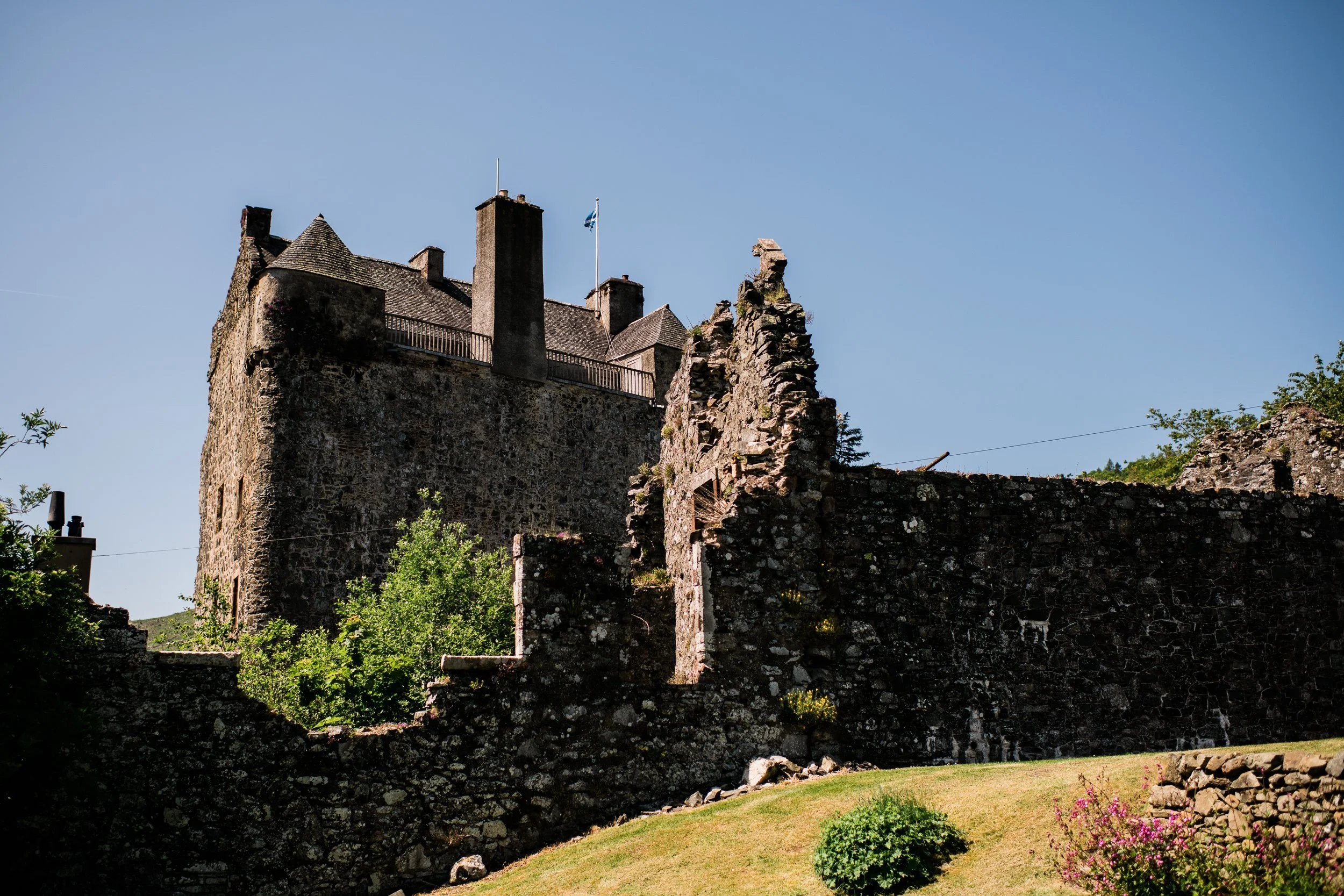 Neidpath Castle Wedding-24.jpg