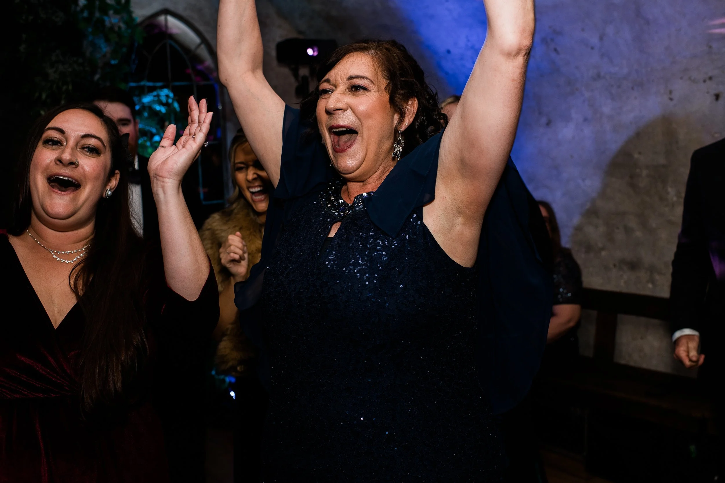 Neidpath Castle Wedding-70.jpg