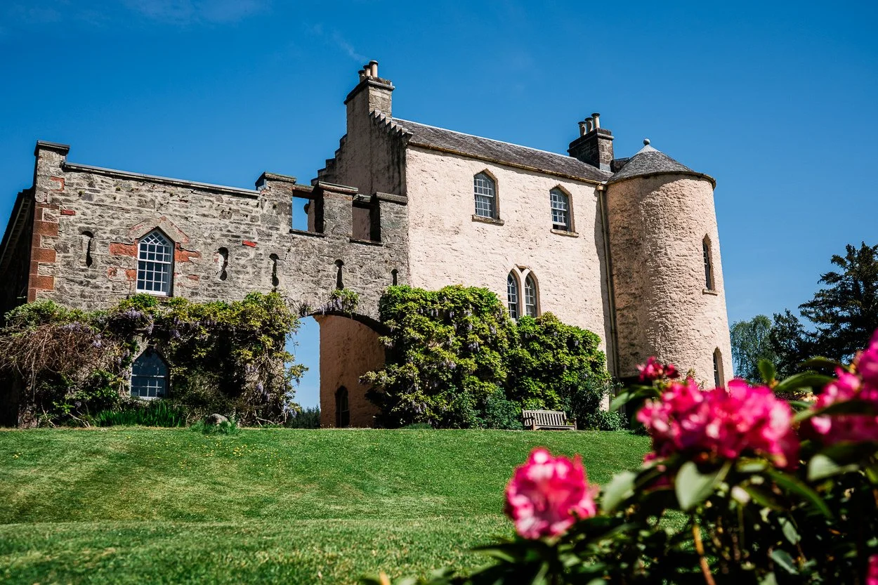 Scottish-Summer-Wedding-Duchray-Castle-2.jpg