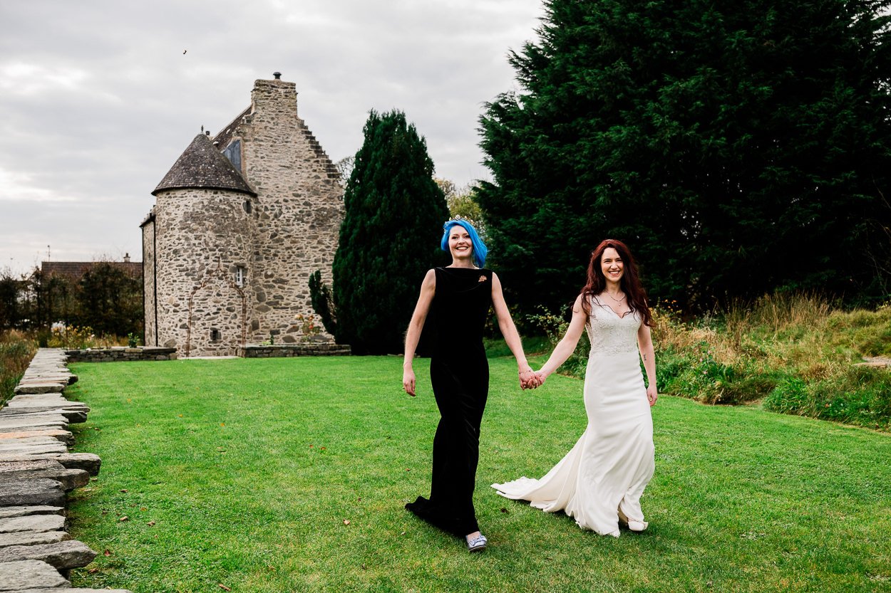 Kilmartin Castle Wedding-23.jpg