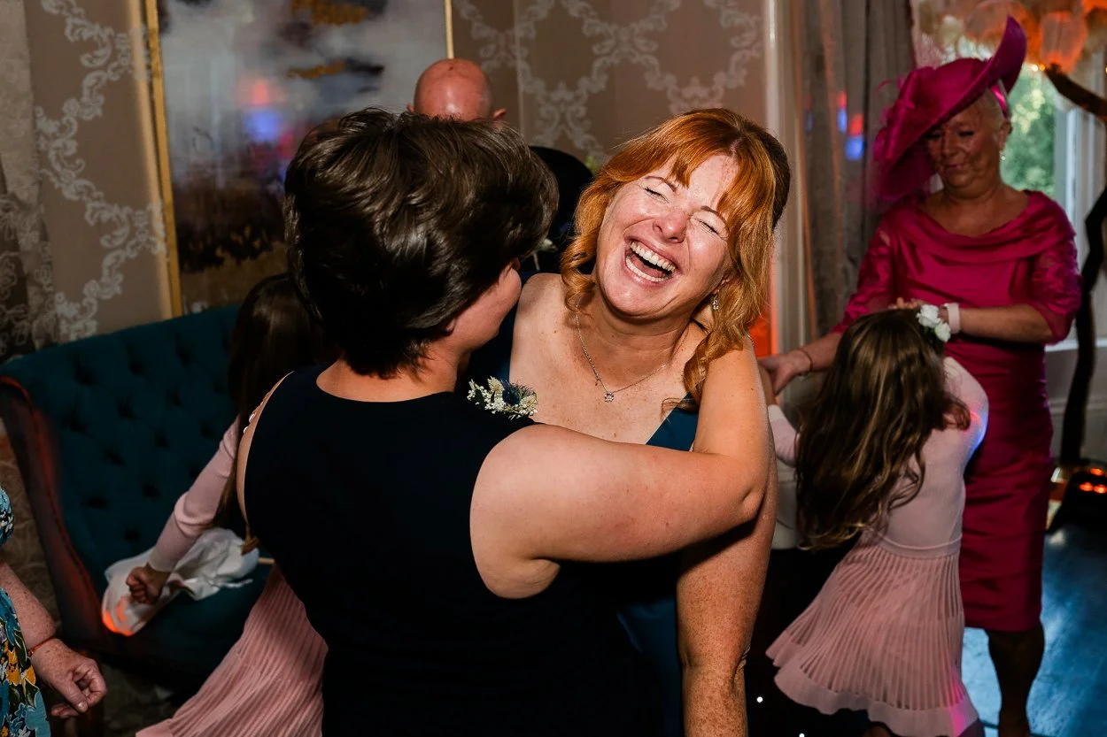 Big-laughter-on-dance-floor-at-Scottish-wedding