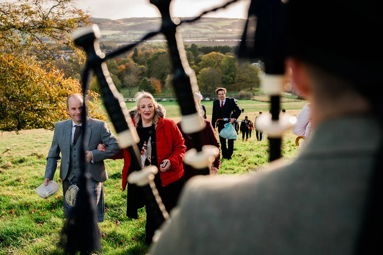 Piper playing guests arrival at Byre at Inchyra