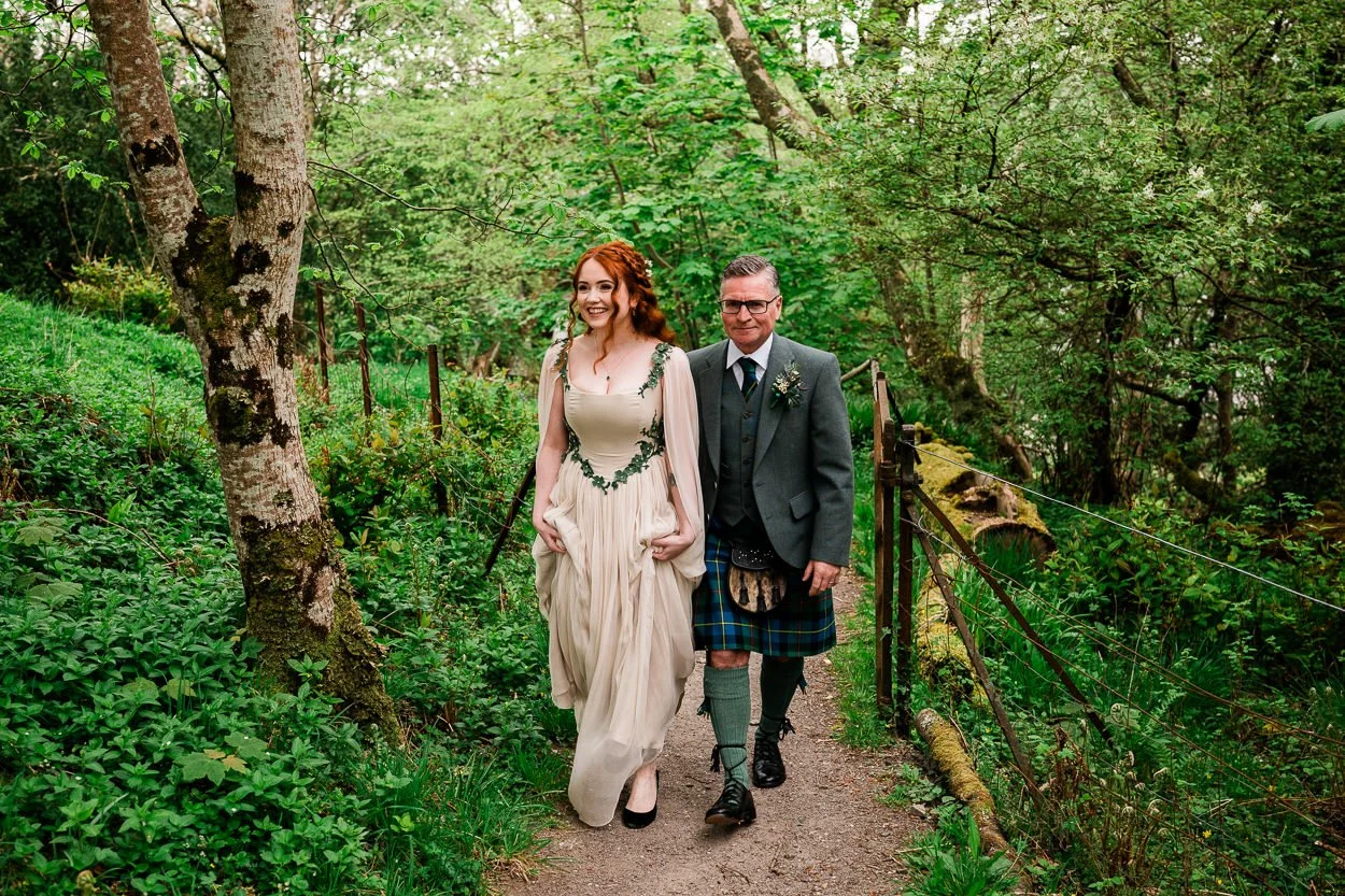 Dunollie Castle Wedding-20.jpg