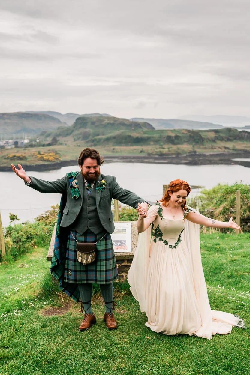 Dunollie Castle Wedding-26.jpg