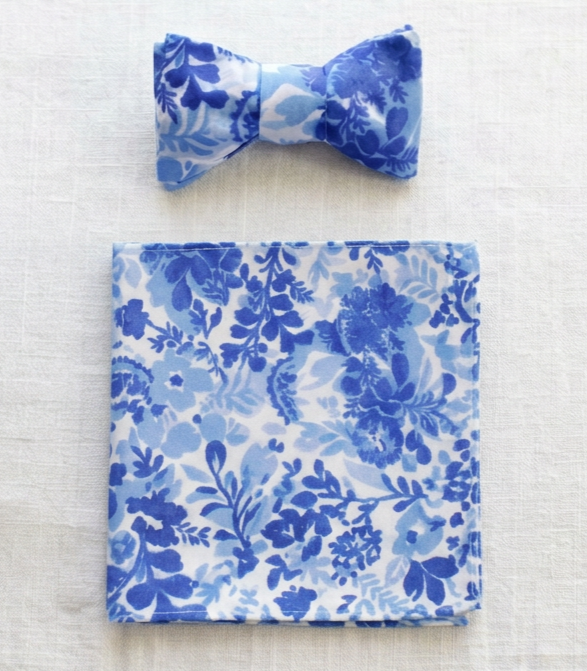 Blue Floral Ink Items.png