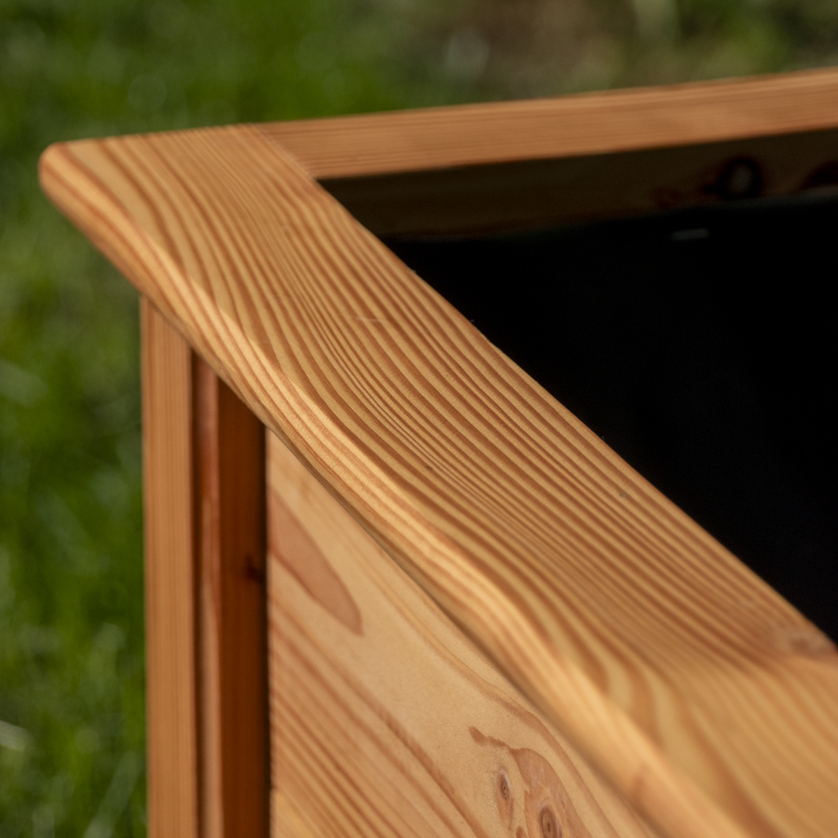 Standard Medium Planter Small-3.png