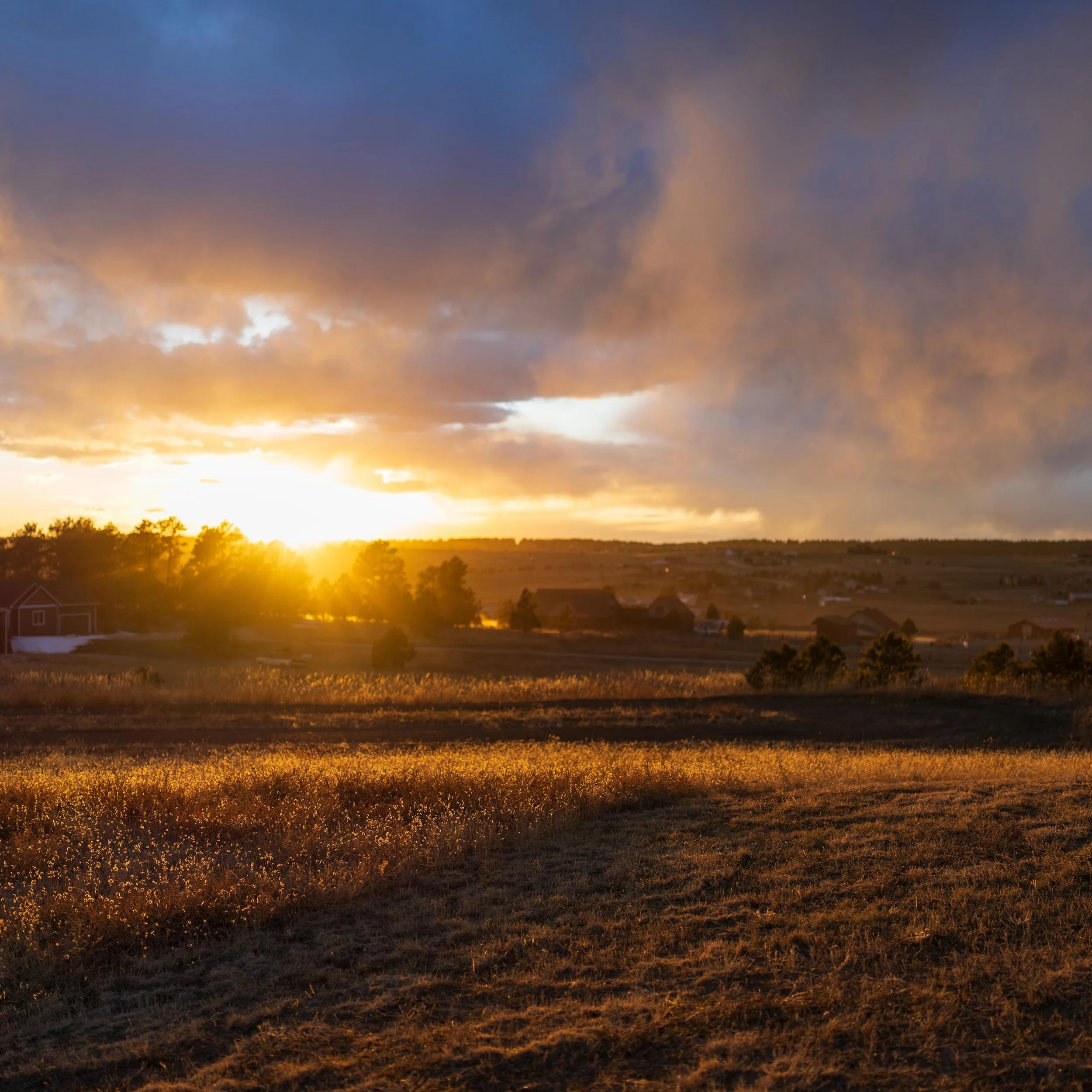 Sacred silence.

#colorado #western #westernstyle #sunset #dusk #evening #peaceful #countryside #elizabeth #kiowa #faith #hope #love #surrender #prayer #landscape #nature #march #colorfulcolorado #coloradolive #beautifulday #serene #calm #peaceful