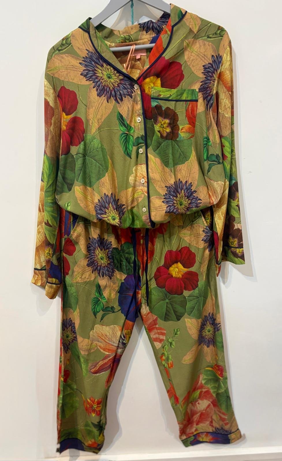 nude long pjs.JPG