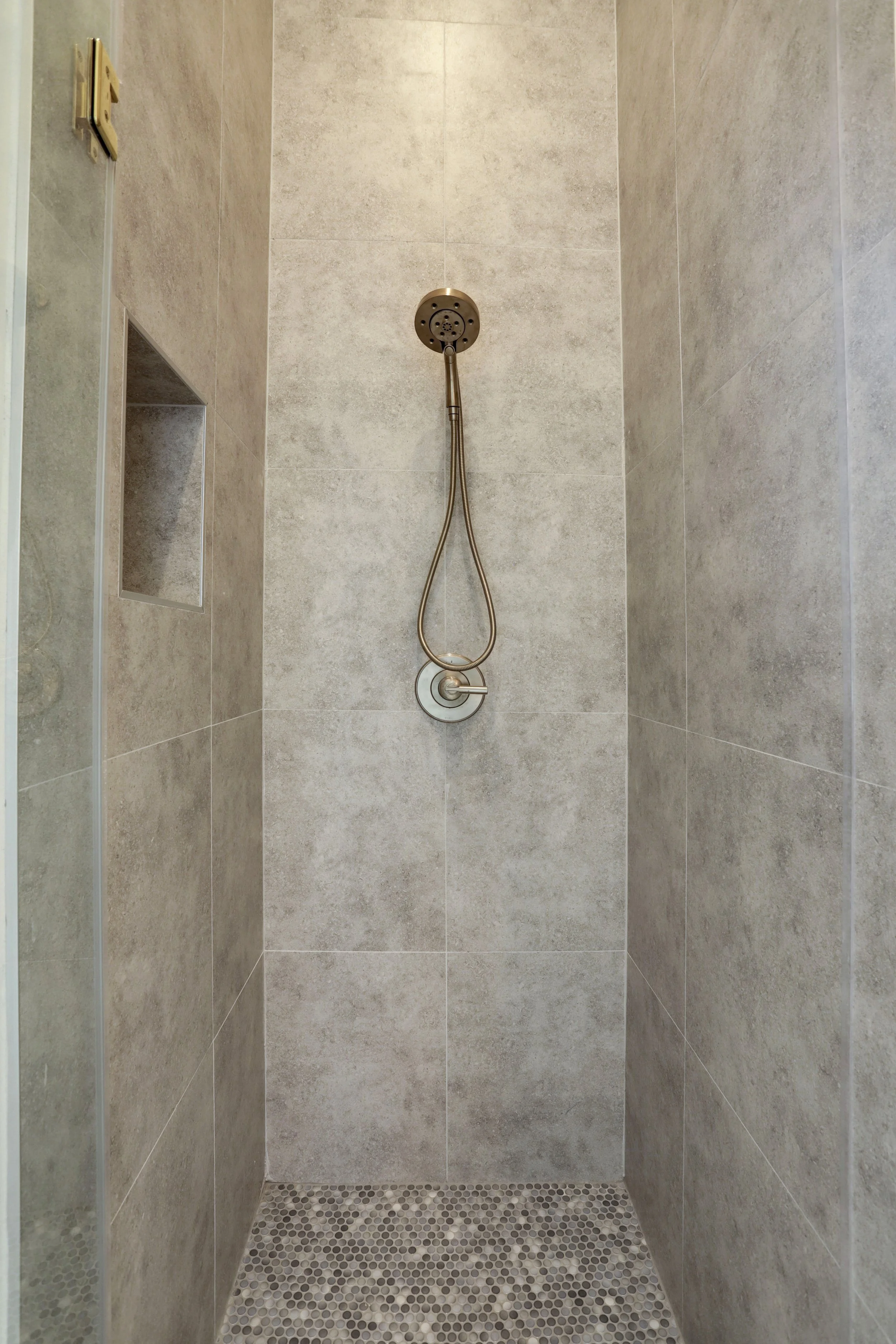 Hermosa - Pool Bath.jpg