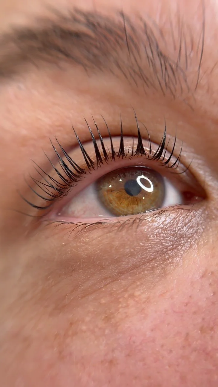 ✨LASH LIFT + MORNING ROUTINE = EFFORTLESS BEAUTY✨
#lashliftwoking #wokinglashtech #wokinglashes
#guildfordlashes #lashlift #wokingsalon #gelnailswoking #wokingbrows #wokingnails #Ivlguildford #lvlwoking #guildfordlashtech #salonwoking