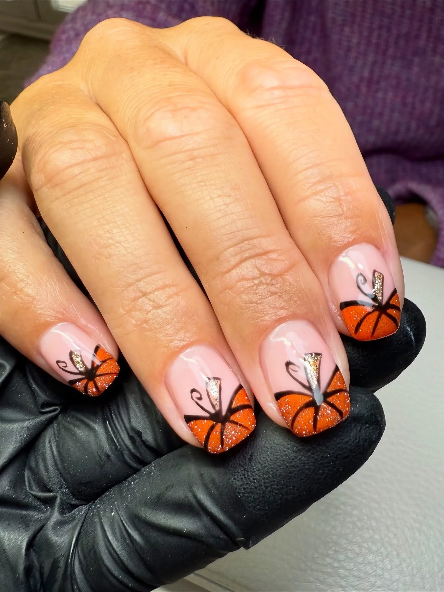 Pumpkin Patch 🎃 

Using @the_gelbottle_inc Pumpkin and Guest List ✨ 

#pumpkinnails #fallnailart #autumnails #surreynails #surreygelnails #wokingnails #tgbinsider
